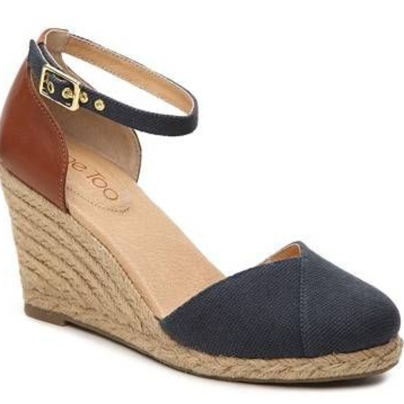 me too Shoes - Me Too Blakely brown navy espadrille wedges 8.5